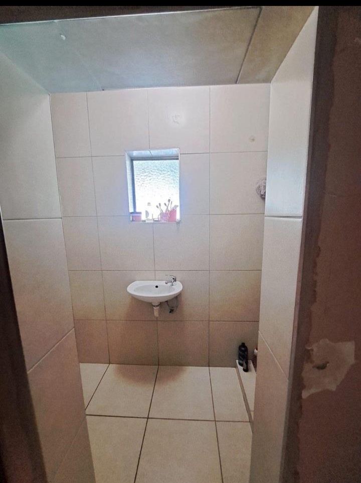 4 Bedroom Property for Sale in Roosheuwel North West